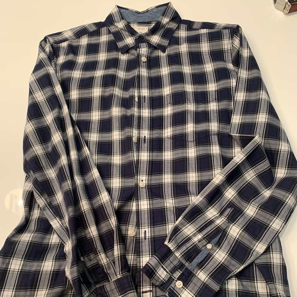Men’s Gap medium button up casual shirt